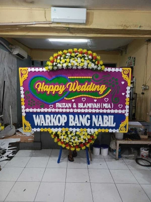 Papan Bunga di Pamulang Timur